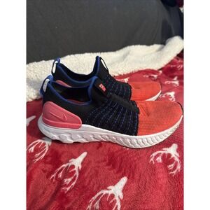 Nike‎ React Phantom Run Flyknit 2 Women's Size 7.5 Running Shoes Bright Crimson